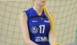 吃瓜娱乐酱打排球,展现青春风采